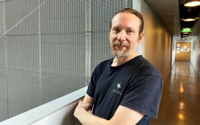 Avoimen ohjelmistotuotantokurssin kehittänyt Matti Luukkainen palkittiin Suomalaisen koodin edistäjänä