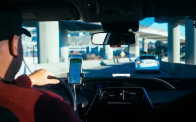 Uber laajentaa robotaksien markkinoille – hankkii tuhansia autonomisia autoja 